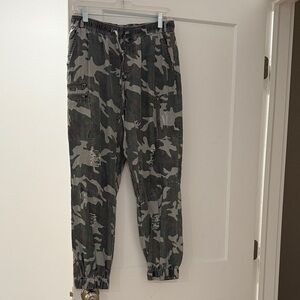Vintage Havana Distressed Camouflage Cargo Pants